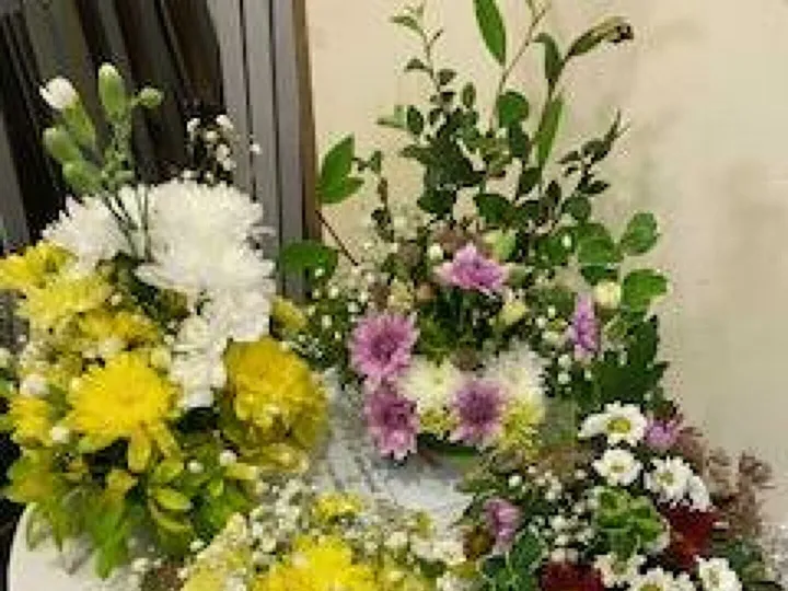 Flower Arranging Holiday At Home July 2025