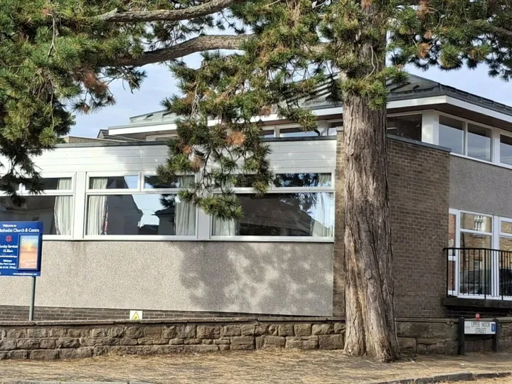 Storrs Road Church and centre end view